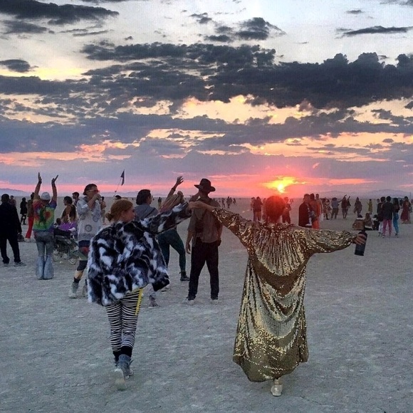 Meet your Posher, Jessica & Maghen - Picture 1 of 1